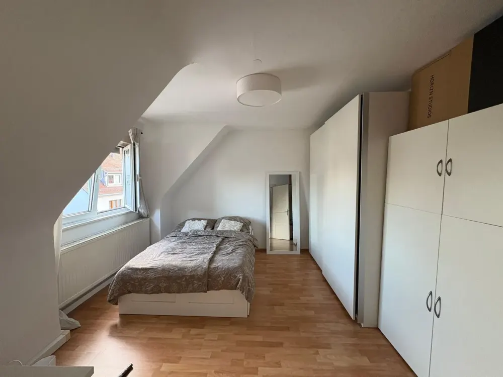 Private: 2-Room Attic Apartment in Stuttgart-Degerloch