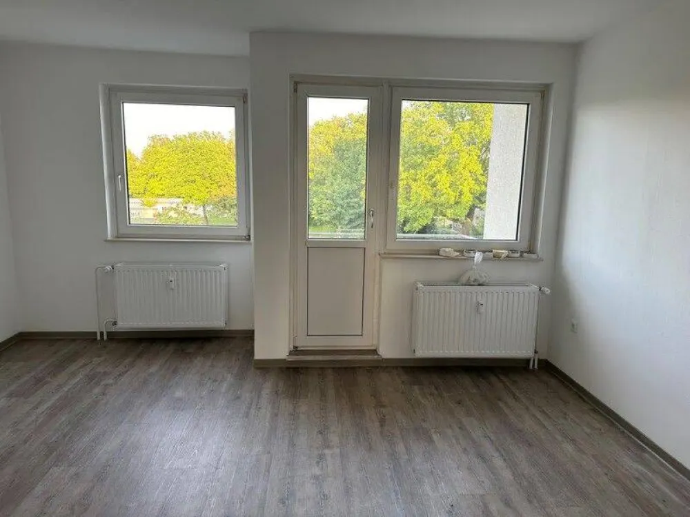 Stop! Affordable 2.5-Room Apartment