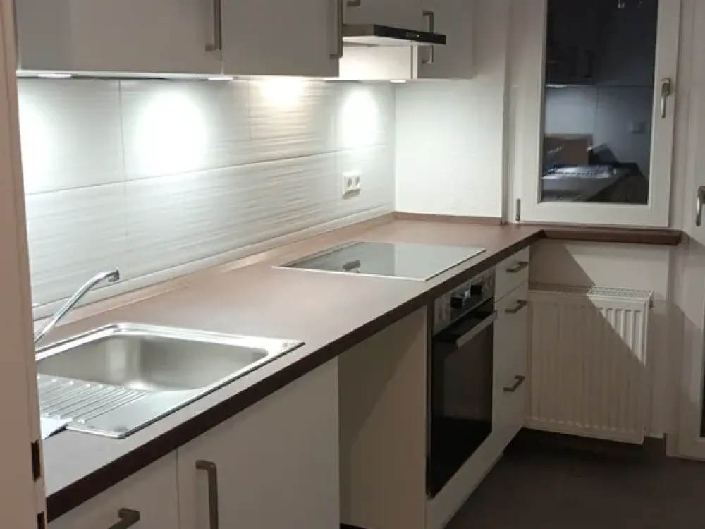 Tasteful 3-Room Apartment with 2 Balconies and Built-in Kitchen in Karlsruhe