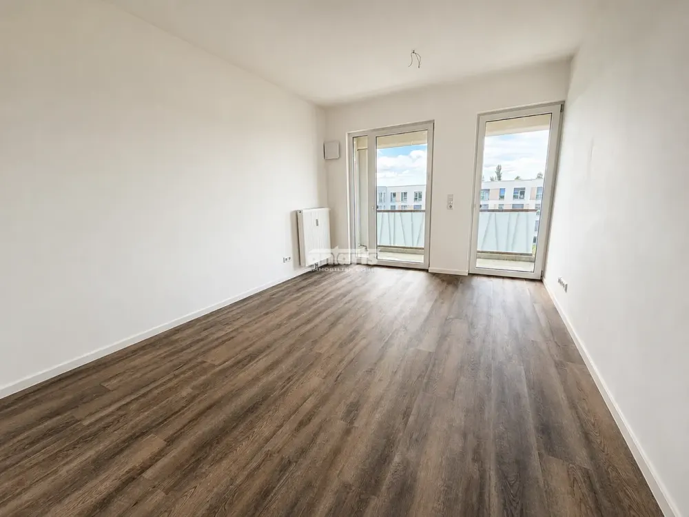 antaris Immobilien GmbH Stylish living with balcony and two bathrooms, discover now!