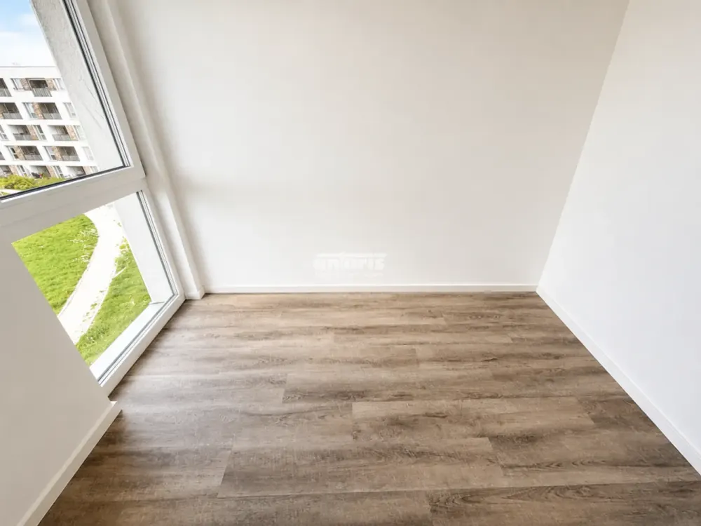 antaris Immobilien GmbH Stylish living with balcony and two bathrooms, discover now!