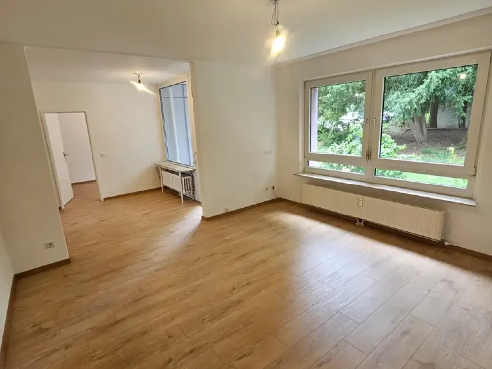 Quiet 3-Room Apartment with South-Facing Loggia and Green View in Frankfurt-Oberrad