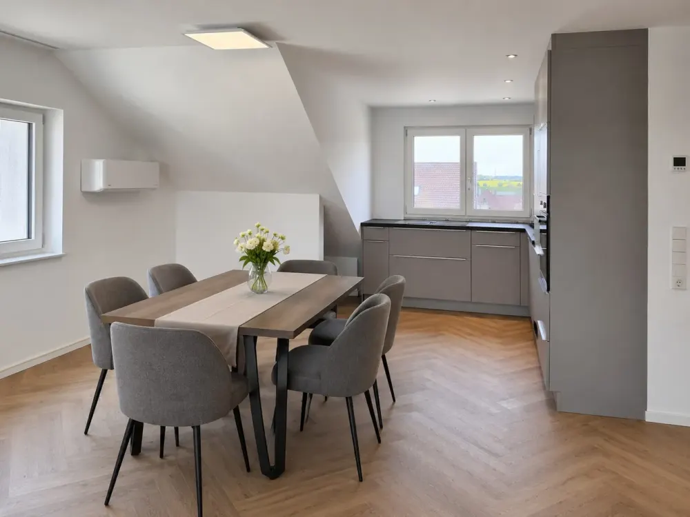 Modernized Apartment with Winter Garden, Fitted Kitchen and State-of-the-Art Technology in Böblingen-Dagersheim