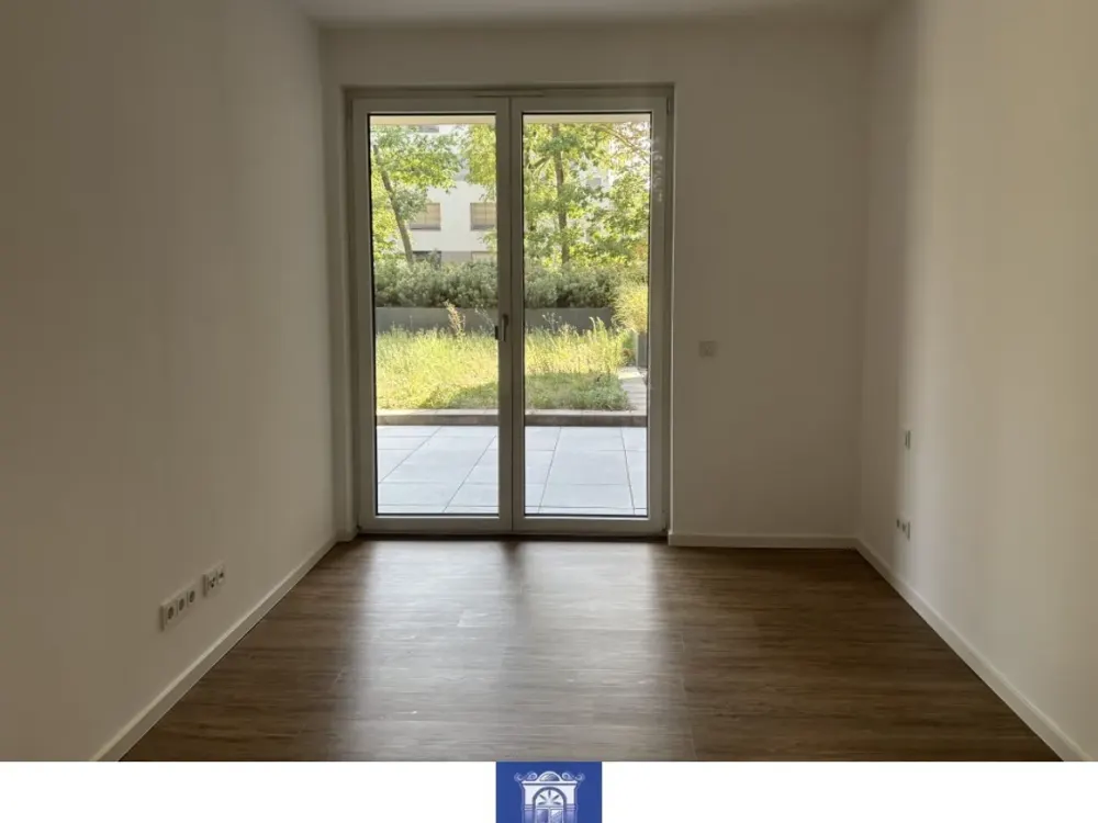 Quiet and Central Apartment with Terrace!