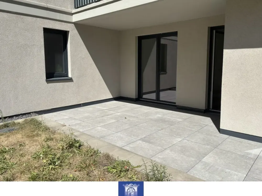 Quiet and Central Apartment with Terrace!