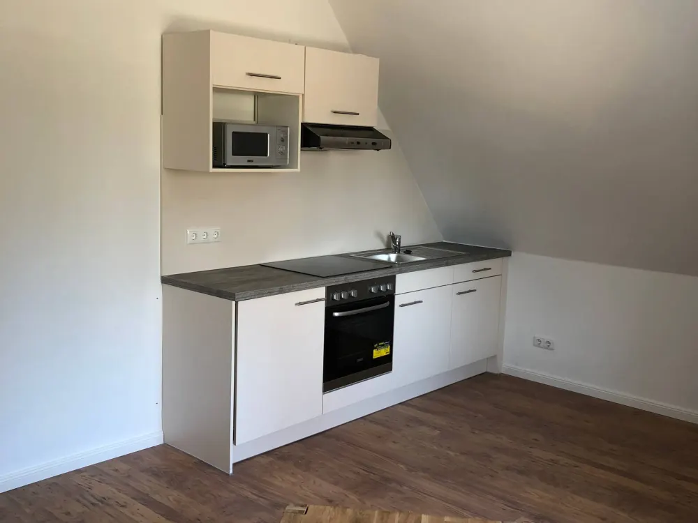 Beautiful, Central Living in Niendorf in a 2-Room Apartment in a Multi-Family House