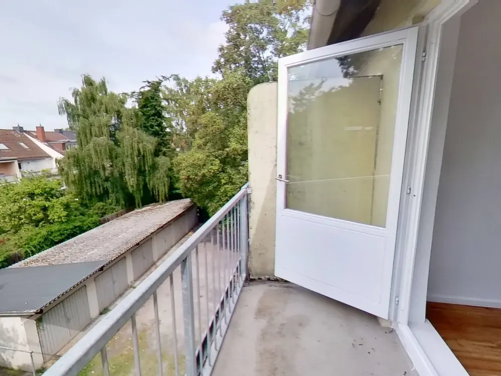 Sanierte 3-Zimmer-Wohnung mit BALKON in Bremen-Schwachhausen
