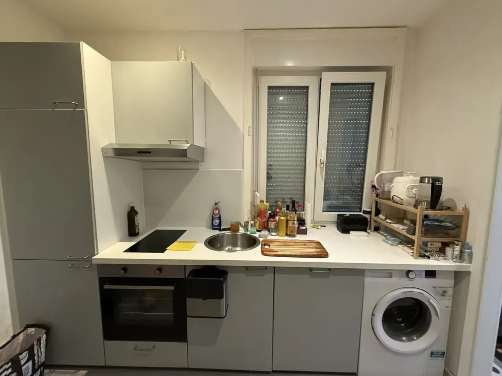Living with Character: Compact Apartment in Stuttgart-Wangen