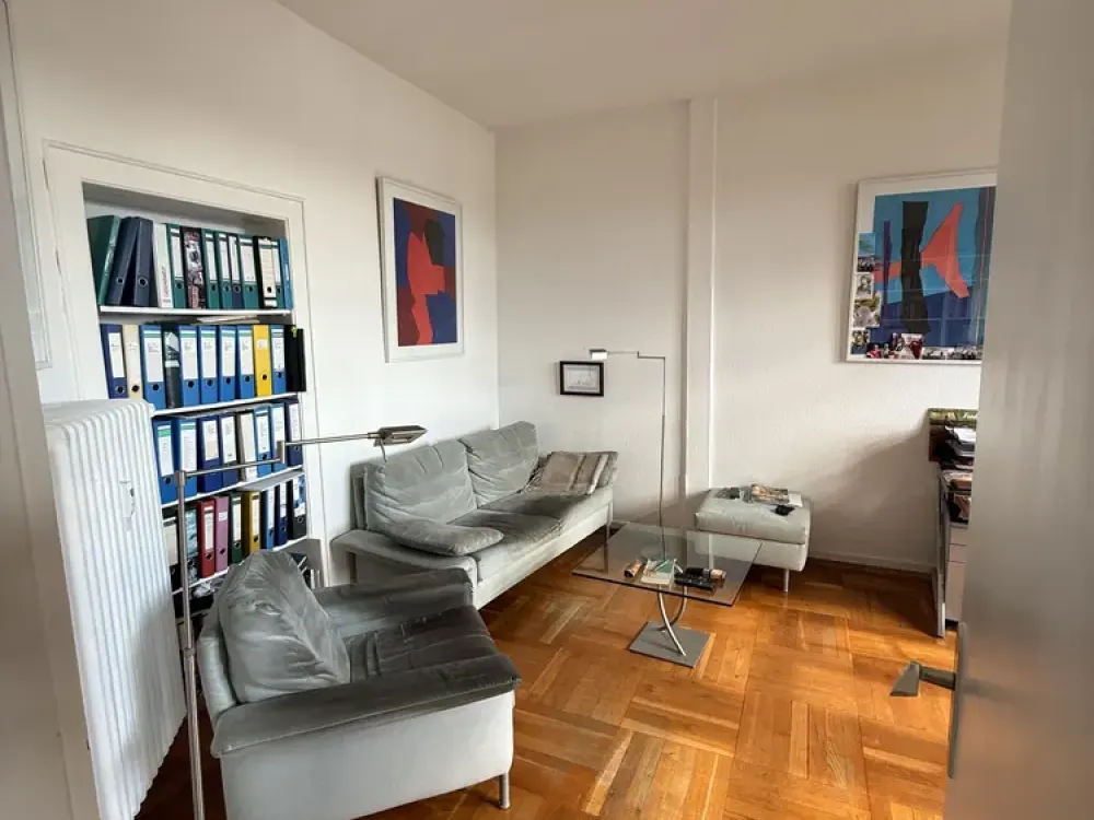 Large 5-Room Apartment in Sachsenhausen (Suitable for Shared Flat)