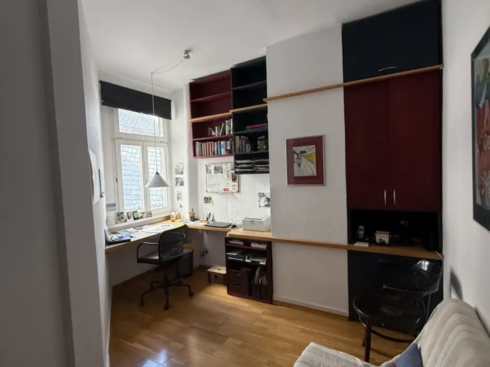 Large 5-Room Apartment in Sachsenhausen (Suitable for Shared Flat)