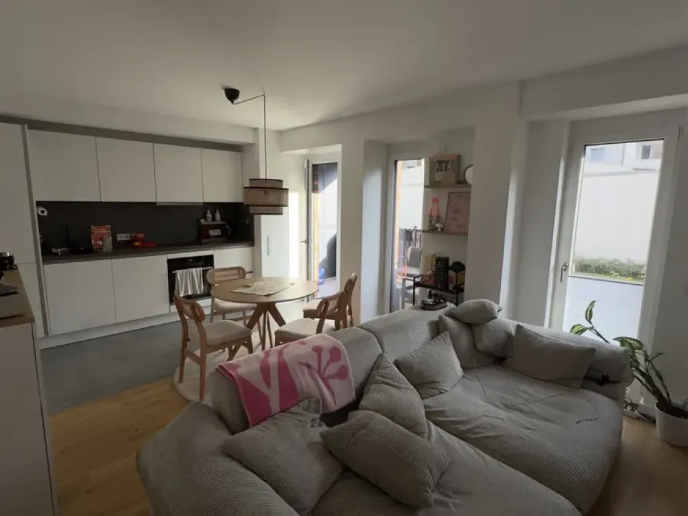 Bright & Modern 3-Room Apartment in Prime Location in Pempelfort