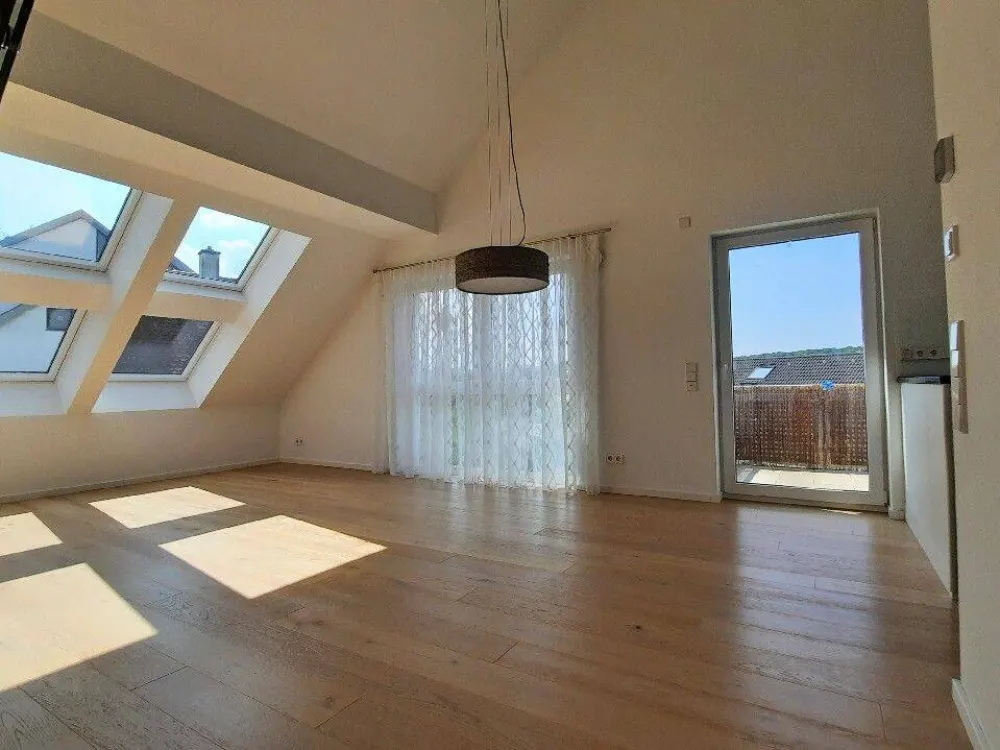 Exklusive 4,5-Zimmer-Maisonettewohnung mit vielen Extras!