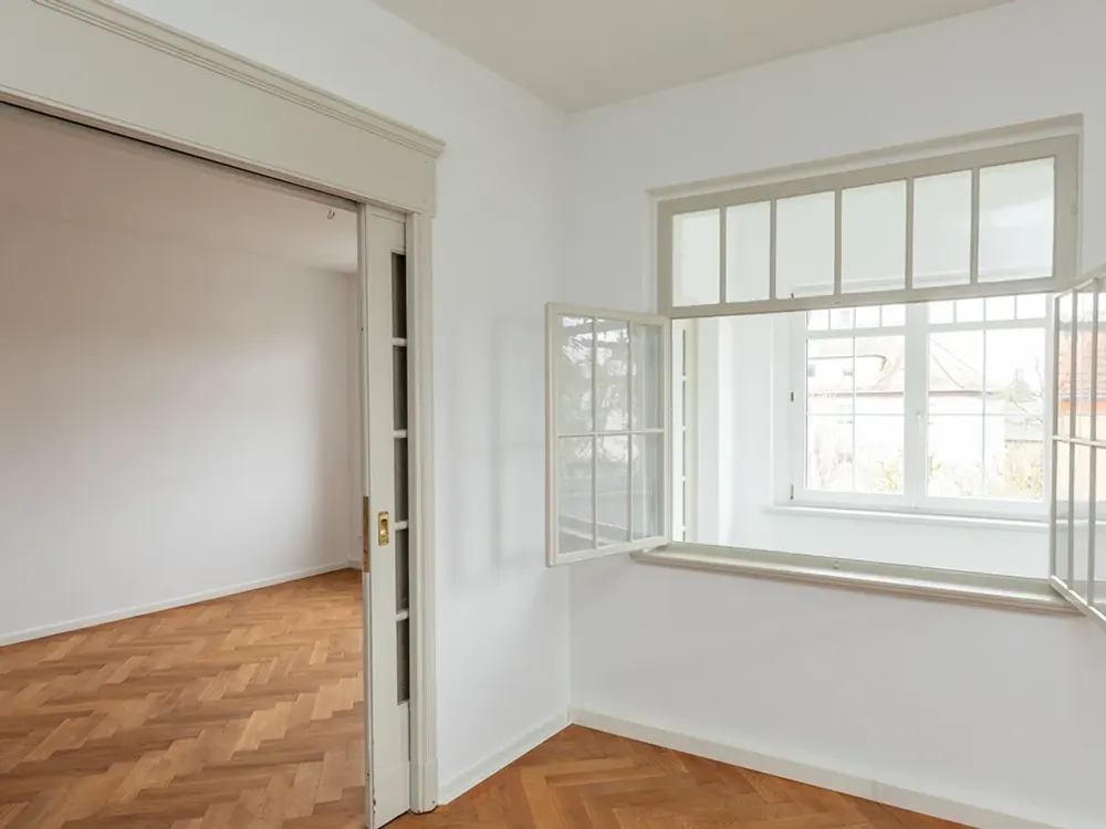 First occupancy in a listed villa on the city outskirts