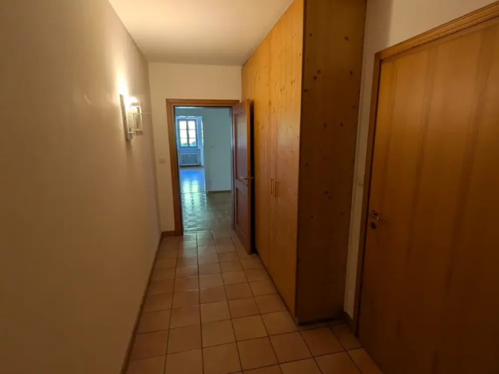 Lots of Space in Obermenzing: 4-Room Apartment with Balcony