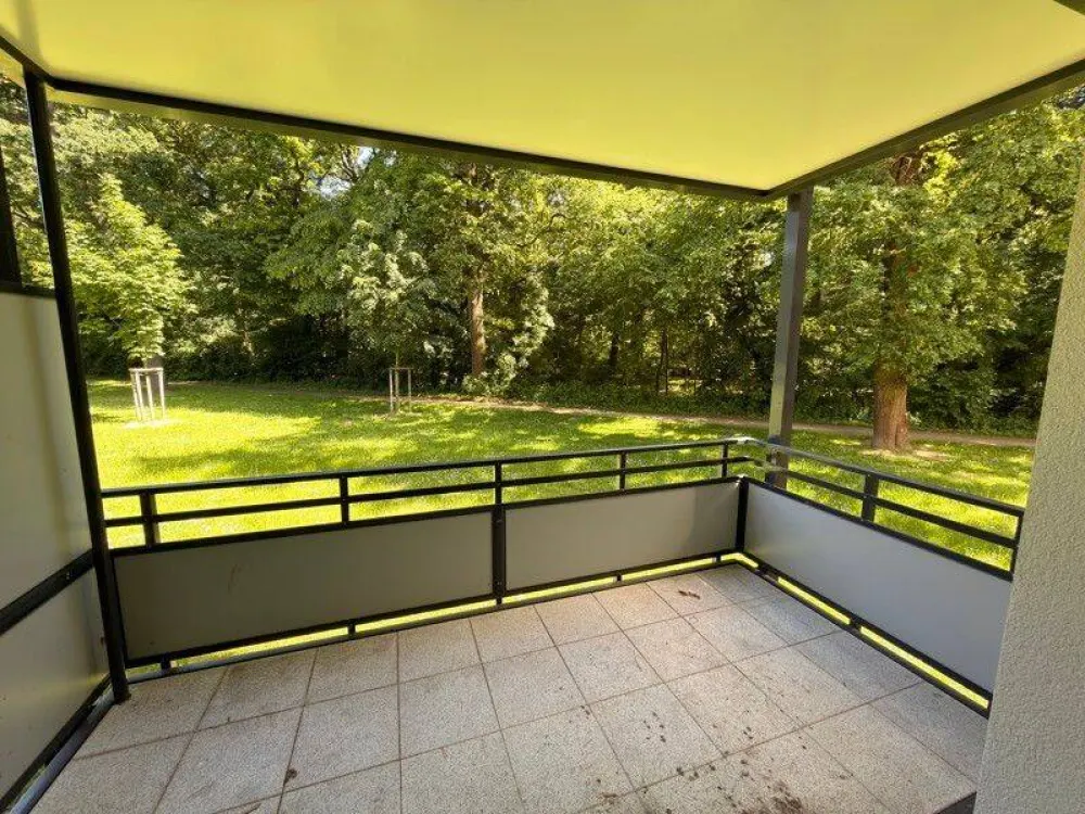 Come In and Feel Good: 3.5-Room City Apartment