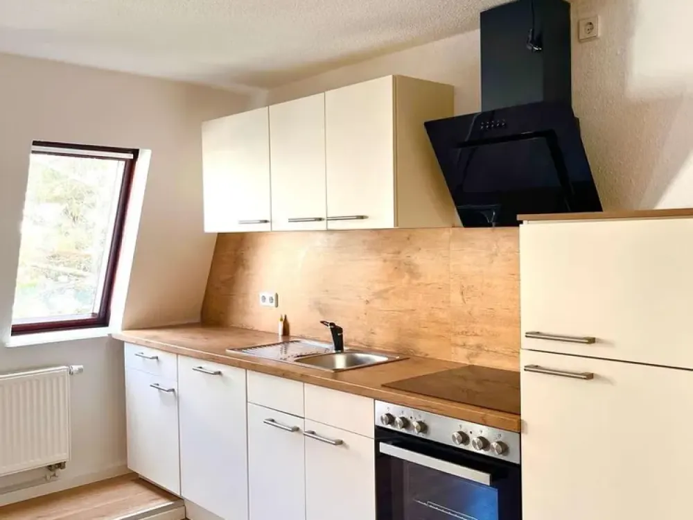 1st Month Rent-Free! // Including Built-in Kitchen