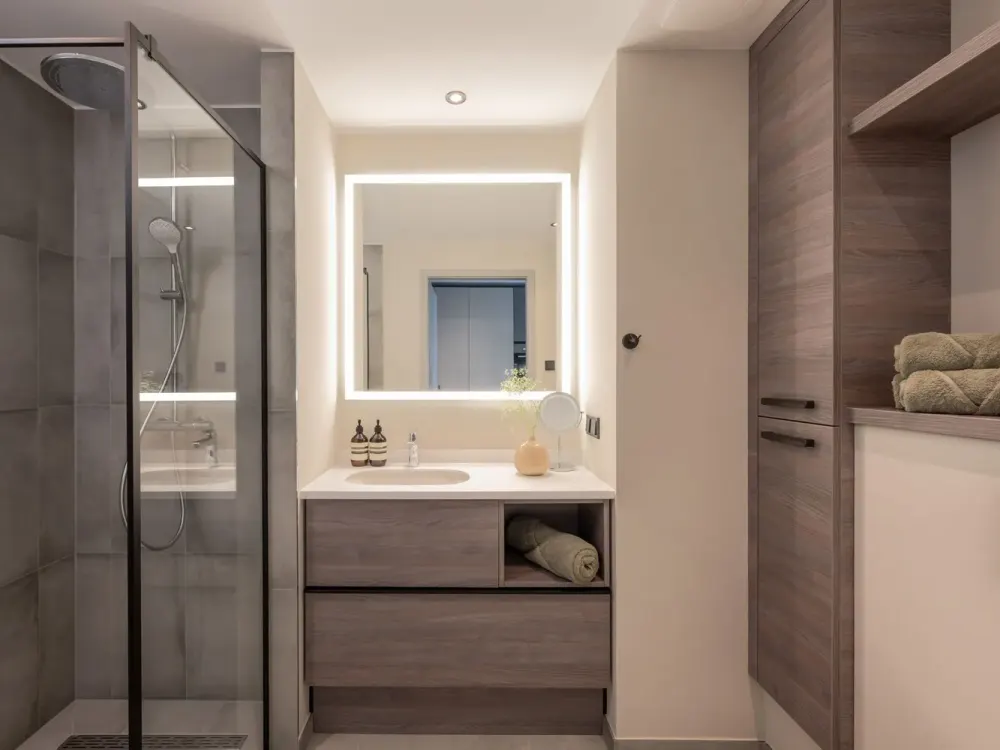 Fully Furnished Design Apartment with Balcony in Friedrichshain's Trendy Neighborhood!