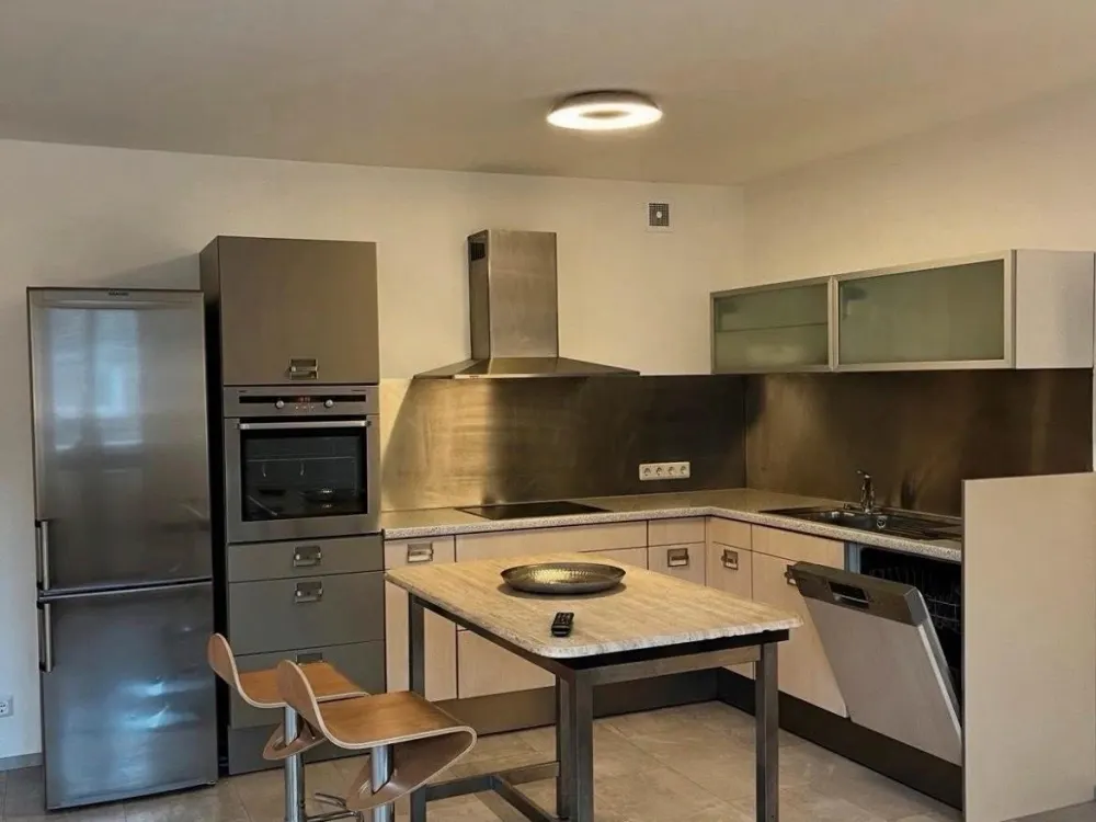 Partially Furnished Apartment in Ehrenfeld