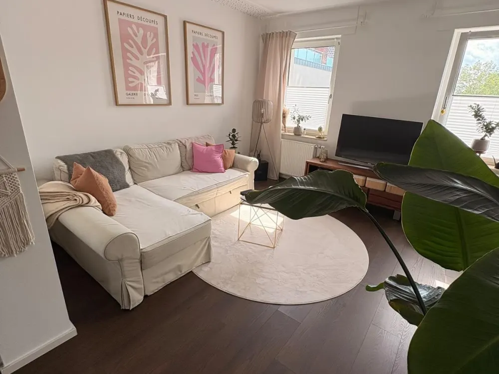 Charming 84m² Maisonette Apartment in Osterath with Garden & Fitted Kitchen