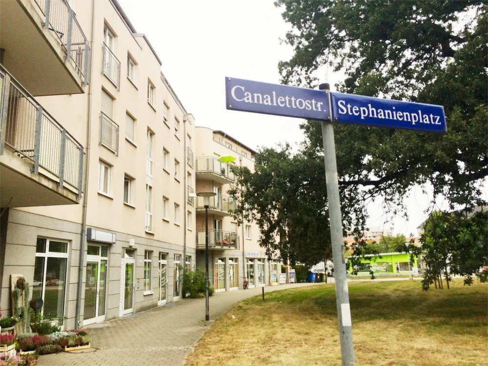 °Beautiful Living in Johannstadt° bright 2 rooms with balcony, renovated with laminate + bathtub + elevator
