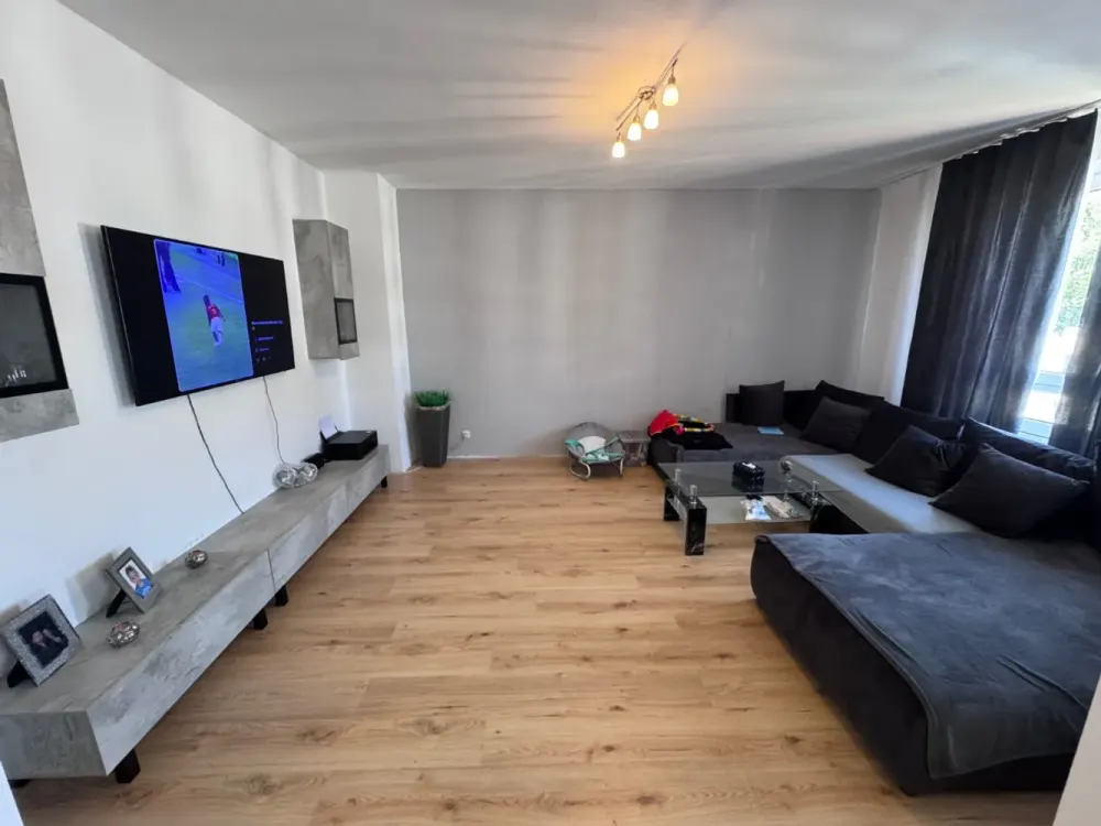 Looking for a New Tenant! Family-Friendly Comfortable Apartment with 3 Children's Rooms and Balcony