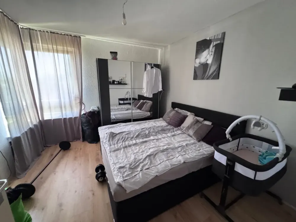 Looking for a New Tenant! Family-Friendly Comfortable Apartment with 3 Children's Rooms and Balcony