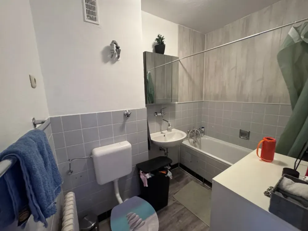 Looking for a New Tenant! Family-Friendly Comfortable Apartment with 3 Children's Rooms and Balcony