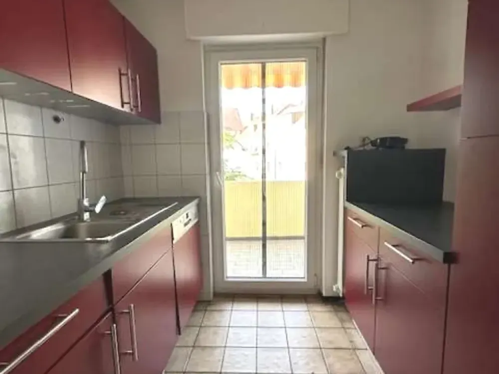 Attractive 2-Room Apartment in Central Location with Sunny Balcony