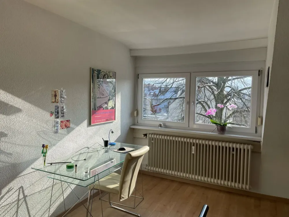Helle möblierte Dachwohnung in Rüppurr. Bezugsfrei ab 01.10.2026