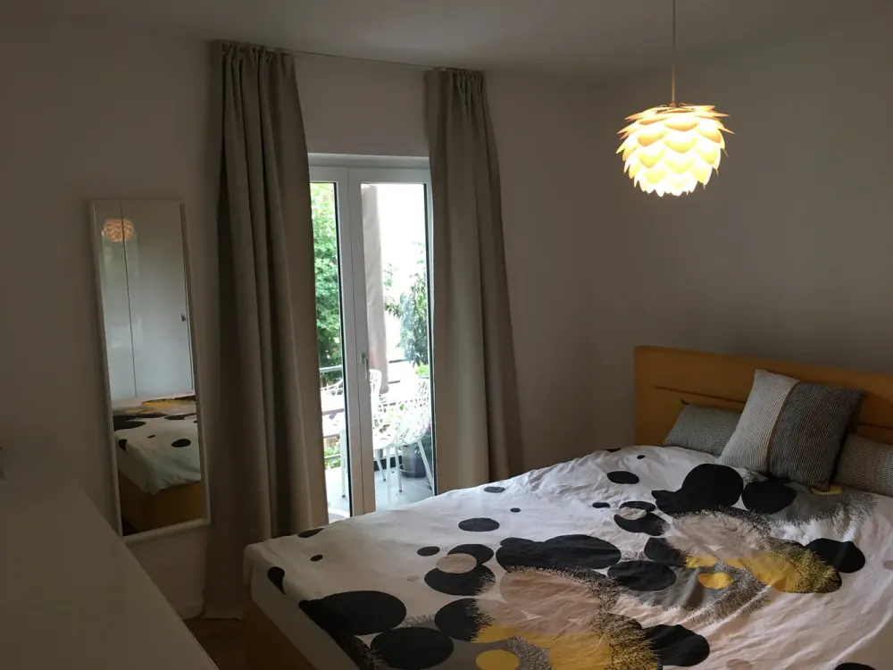 Modernized 3-Room Apartment with 2 Balconies and Built-in Kitchen in Stuttgart-West