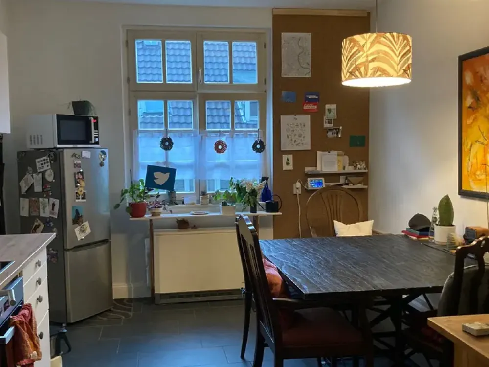 Charming Modernized 2.5-Room Old Building Apartment Directly on the Pedestrian Zone of Mettmann