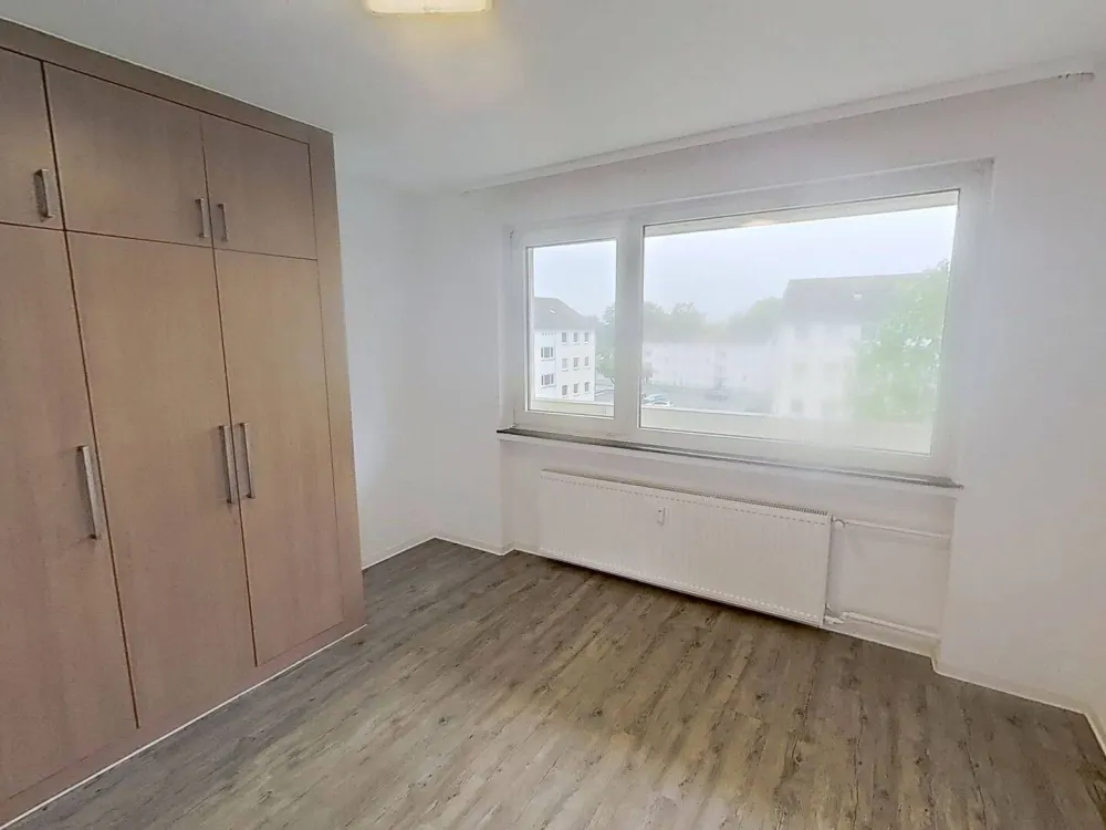 Große 3-Zimmer-Wohnung mit BALKON und viel Komfort in Paderborn-Sennelager