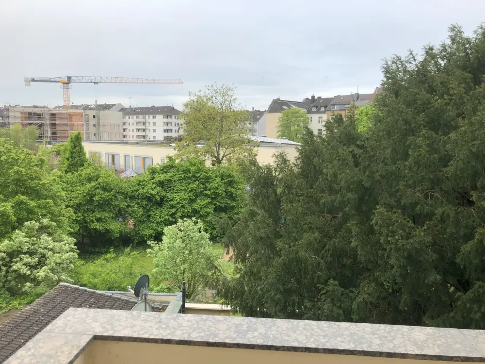 Beautiful 2-Room Apartment with Balcony and Fitted Kitchen in Düsseldorf
