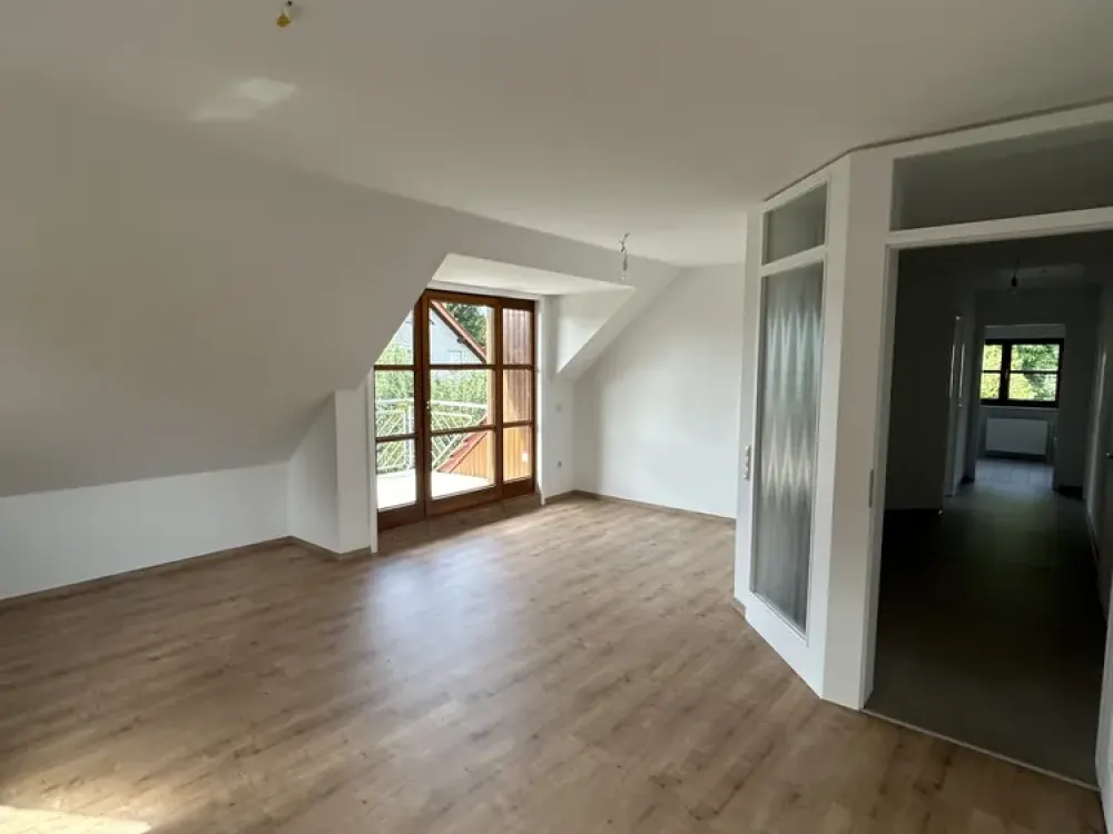 Beautiful 3-room apartment with kitchen, bathroom, and balcony in Paderborn OT Marienloh