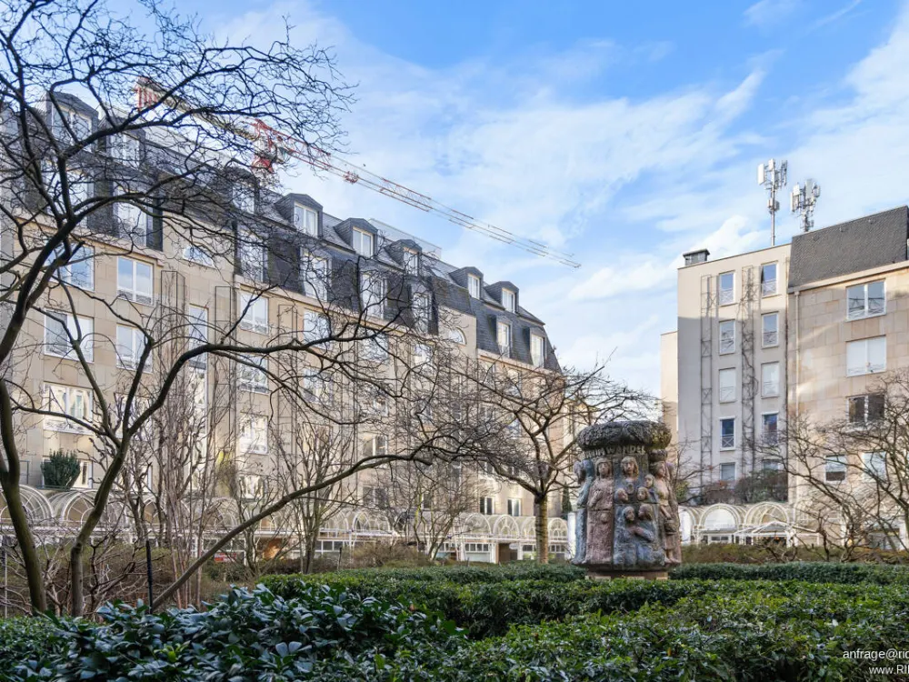 Welc(H)ome® by RIDA FLATS - Altstadt! Maisonette Penthouse with Cathedral View: Stylish Living Dream
