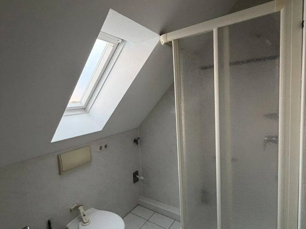 Bright 4-Room Apartment for Rent in Nymphenburg, Munich