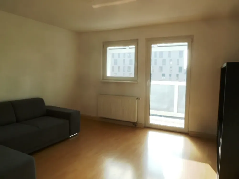 2-room shared apartment, open plan, bright, clear layout, close to city and S-Bahn, balcony