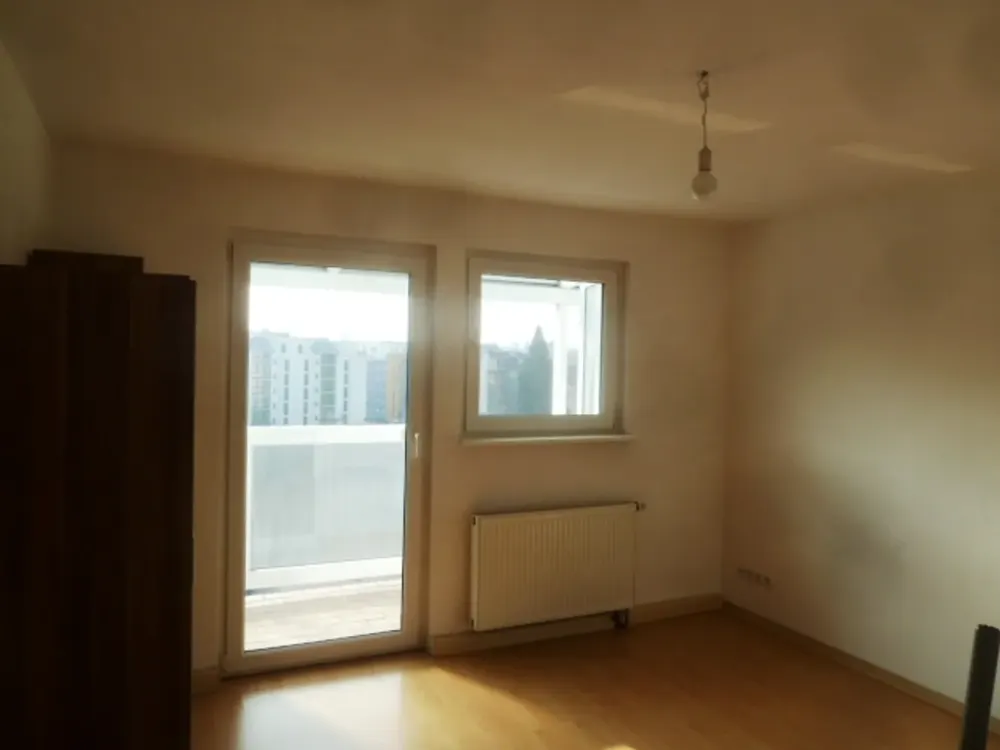 2-room shared apartment, open plan, bright, clear layout, close to city and S-Bahn, balcony