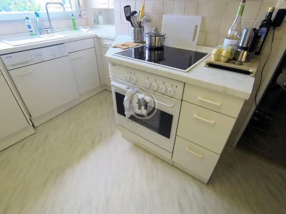 !!! ImmoPoint !!! Cozy Attic Apartment - Built-in Kitchen for Free Use
