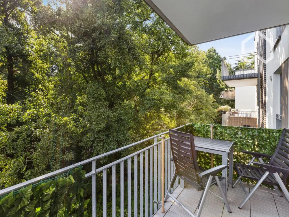 Modern, spacious 3-room apartment in a quiet area