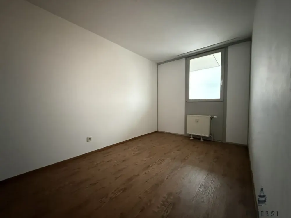 Room for New Ideas: 3.5-Room Apartment in Solln