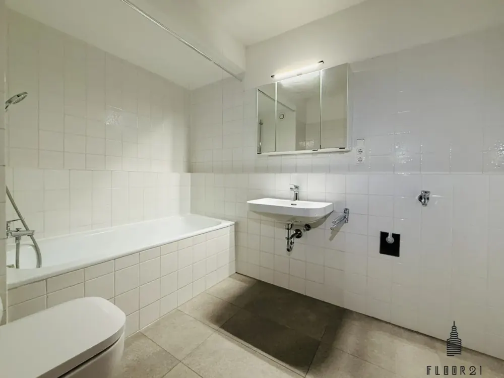 Room for New Ideas: 3.5-Room Apartment in Solln