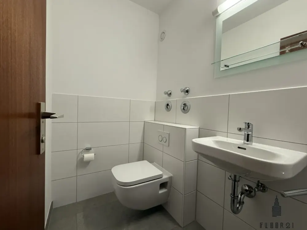 Room for New Ideas: 3.5-Room Apartment in Solln