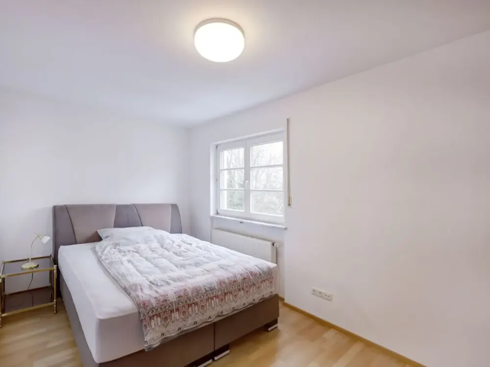 Pasing Süd am Stadtpark: 3-room penthouse with 90 m² net living area, 90 m² roof terrace, elevator and underground parking