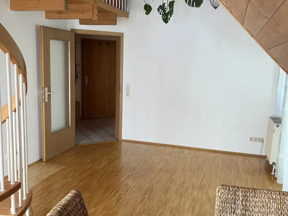 Stylish Maisonette Apartment - 1km from Ravensburg City Center
