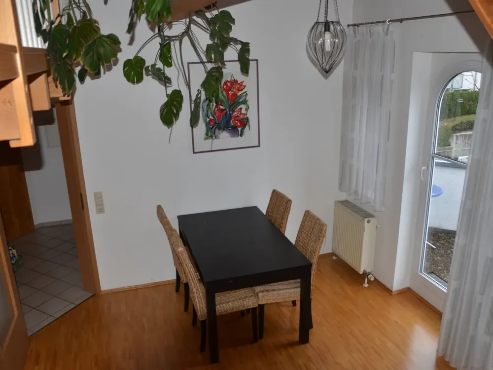 Stylish Maisonette Apartment - 1km from Ravensburg City Center