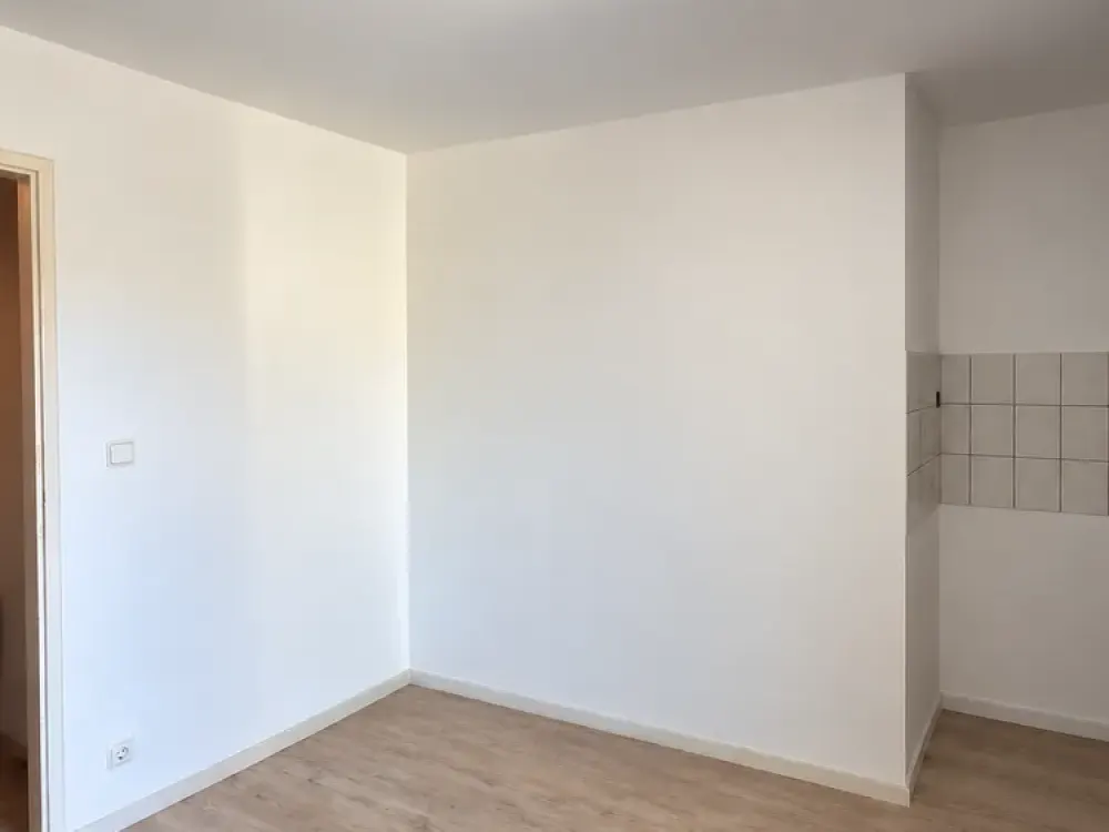 1-Zimmer-Wohnung mit Aufzug & Keller in ruhigem München-Solln