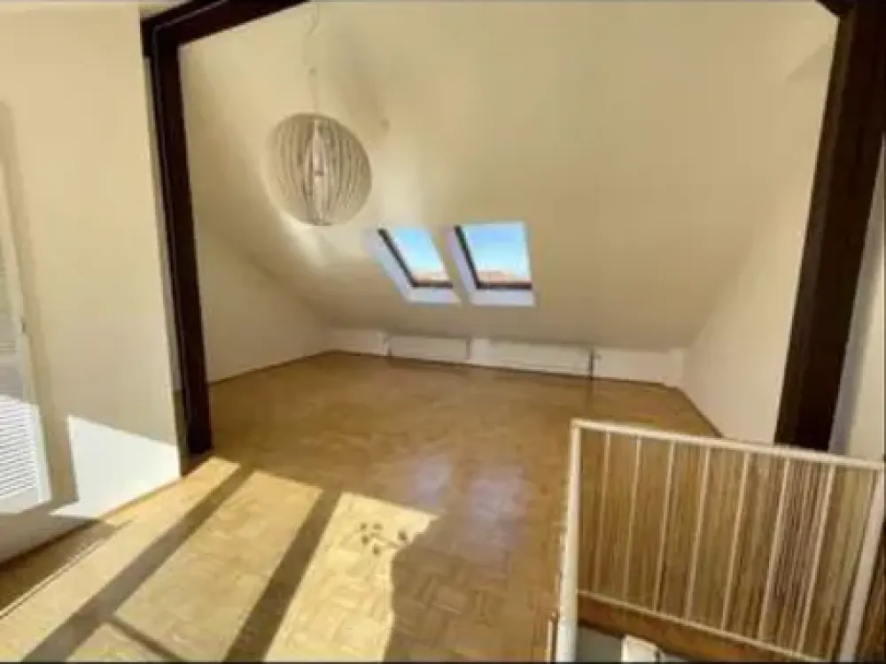 Appealing 3-Room Apartment with Private Terrace and Fitted Kitchen in Erfurt