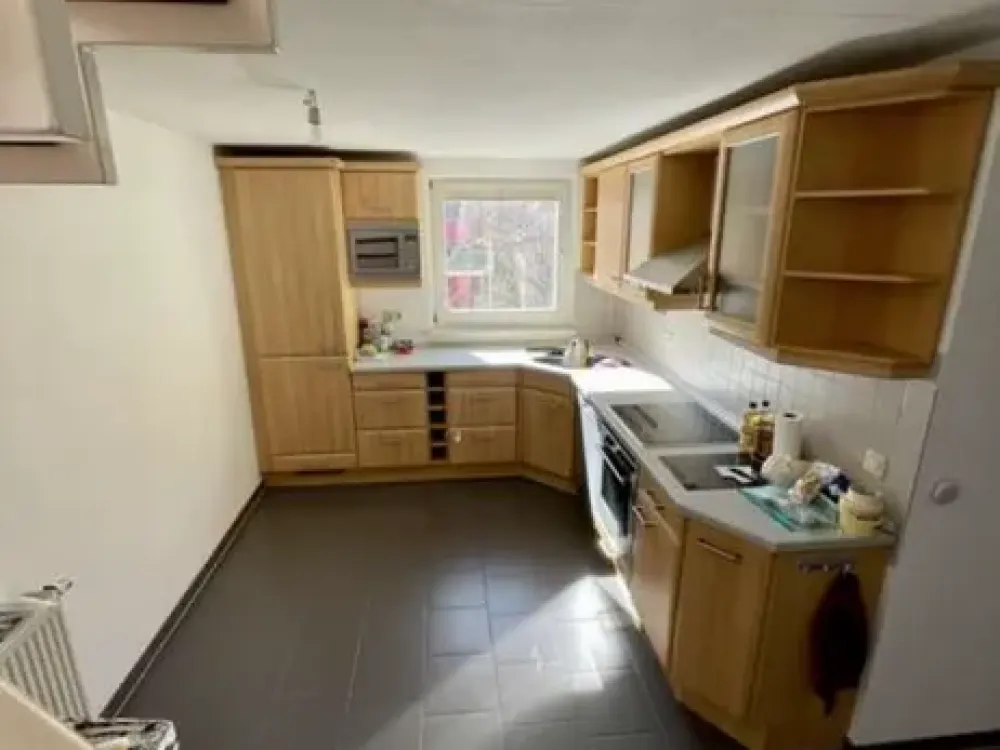 Appealing 3-Room Apartment with Private Terrace and Fitted Kitchen in Erfurt