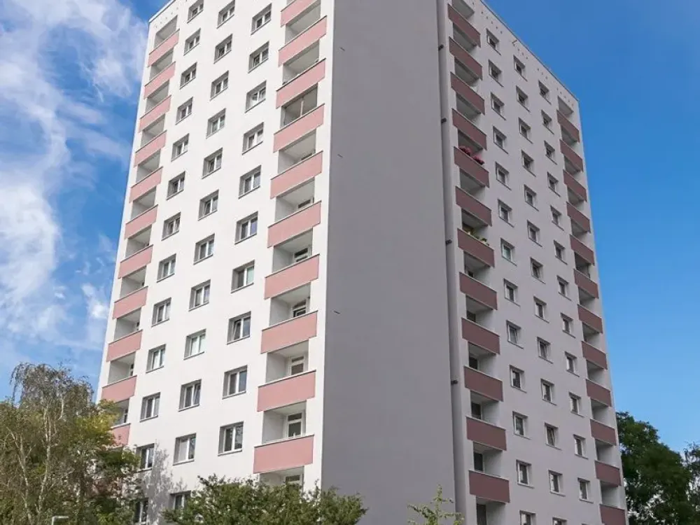 Looking for a new tenant! Beautiful 3-room apartment with great view over Dresden!